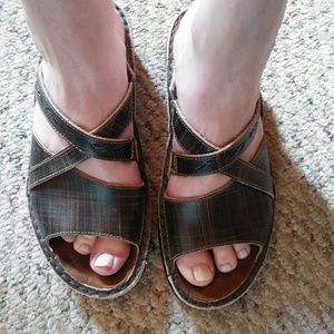 Naot Brown Sandals - Sz. 37
